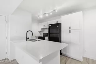 2938 N 61st Pl, Scottsdale, AZ 85251 - Photo 11