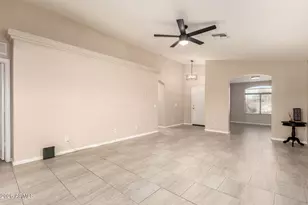 5609 S 31st Dr, Phoenix, AZ 85041 - Photo 7