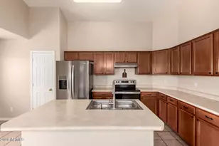 5609 S 31st Dr, Phoenix, AZ 85041 - Photo 11