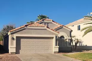 11954 W Holly St, Avondale, AZ 85392 - Photo 3