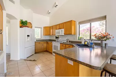 2633 N 61st Street, Mesa, AZ 85215 - Photo 7