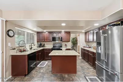 15638 W Redfield Road, Surprise, AZ 85379 - Photo 13