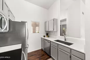 6331 S Sawgrass Dr, Chandler, AZ 85249 - Photo 9