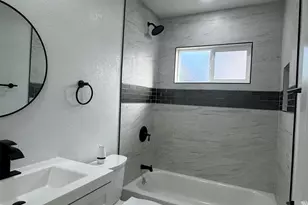 8045 N 29th Ave, Phoenix, AZ 85051 - Photo 9