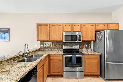 22306 N Greenland Park Drive, Maricopa, AZ 85139 - Photo 11