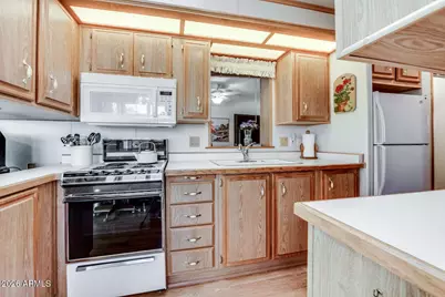 17200 W Bell Road #1191, Surprise, AZ 85374 - Photo 9