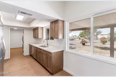 16853 N Meadow Park Drive, Sun City, AZ 85351 - Photo 15