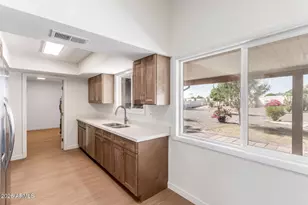 16853 N Meadow Park Dr, Sun City, AZ 85351 - Photo 15