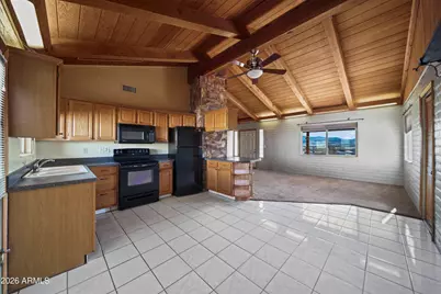 18467 S Niblick Drive, Peeples Valley, AZ 86332 - Photo 7