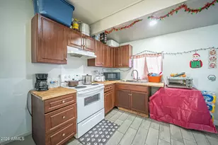 6321 W Cheery Lynn Rd, Phoenix, AZ 85033 - Photo 19