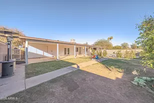6321 W Cheery Lynn Rd, Phoenix, AZ 85033 - Photo 13