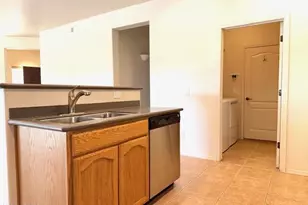 1047 Estancia Dr, Sierra Vista, AZ 85635 - Photo 13