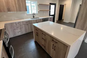 2721 N 10th St, Phoenix, AZ 85006 - Photo 11