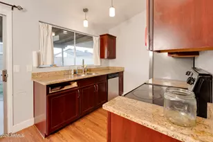 3021 W Tonopah Dr, Phoenix, AZ 85027 - Photo 9