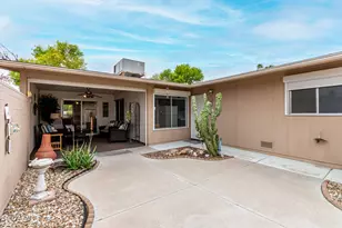 10585 W Palmeras Dr, Sun City, AZ 85373 - Photo 27