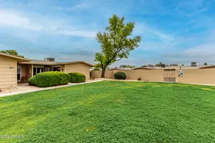 10585 W Palmeras Dr, Sun City, AZ 85373 - Photo 35