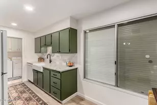 10585 W Palmeras Dr, Sun City, AZ 85373 - Photo 11