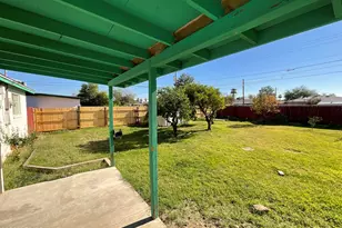 247 E 7th Dr, Mesa, AZ 85210 - Photo 25