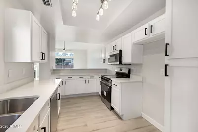 365 W Lodge Drive, Tempe, AZ 85283 - Photo 5