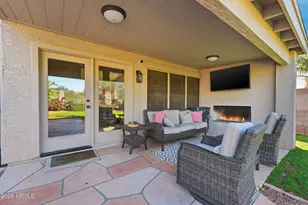 26214 N 43rd Pl, Phoenix, AZ 85050 - Photo 33