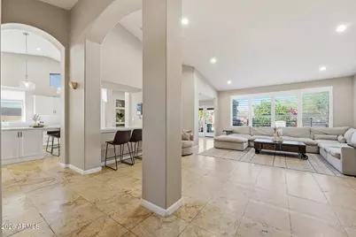 26214 N 43rd Place, Phoenix, AZ 85050 - Photo 11