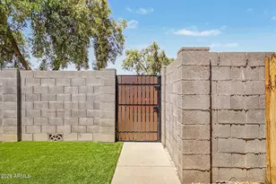 3646 N 69th Ave, Phoenix, AZ 85033 - Photo 23