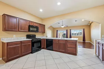 1112 E Shepherds Way, Casa Grande, AZ 85122 - Photo 11