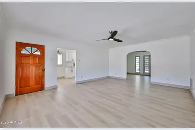 63 W Windsor Avenue, Phoenix, AZ 85003 - Photo 9