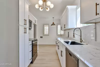 63 W Windsor Avenue, Phoenix, AZ 85003 - Photo 13