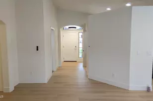 9616 E Sheena Dr, Scottsdale, AZ 85260 - Photo 7