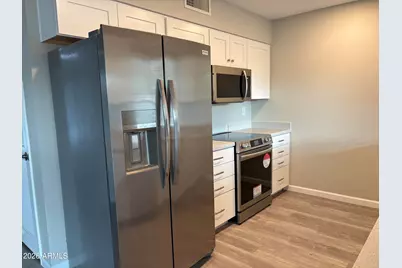 9921 W Oak Ridge Drive, Sun City, AZ 85351 - Photo 5