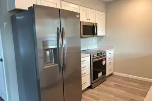 9921 W Oak Ridge Dr, Sun City, AZ 85351 - Photo 5