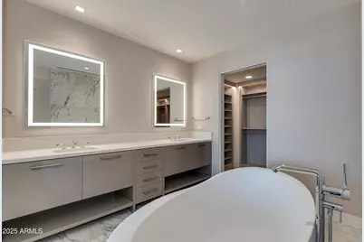 6587 N Palmeraie Boulevard #2011, Phoenix, AZ 85001 - Photo 23