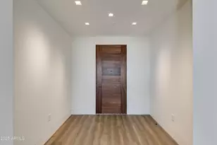 6587 N Palmeraie Blvd, Phoenix, AZ 85001 - Photo 7