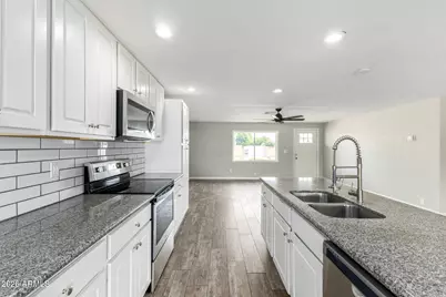 14010 N 40th Place, Phoenix, AZ 85032 - Photo 9