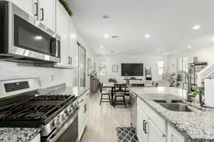 4110 S 58th Ln, Phoenix, AZ 85043 - Photo 9