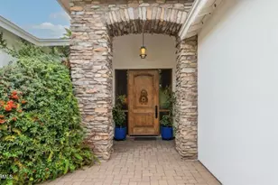 5130 N 32nd Pl, Phoenix, AZ 85018 - Photo 3