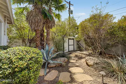 5130 N 32nd Place, Phoenix, AZ 85018 - Photo 23