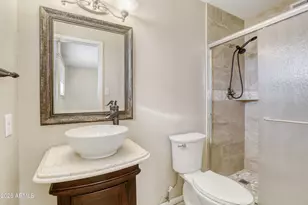 921 E Campus Dr, Tempe, AZ 85282 - Photo 9