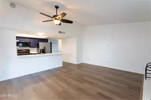 12128 S Eagleman Dr, Phoenix, AZ 85044 - Photo 17