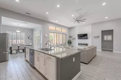 9345 W Robin Lane, Peoria, AZ 85383 - Photo 5