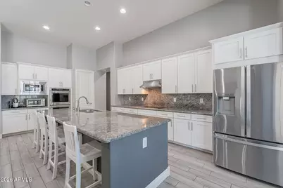 9345 W Robin Lane, Peoria, AZ 85383 - Photo 7