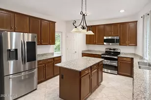 10901 W Locust Ln, Avondale, AZ 85323 - Photo 5