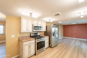 1507 E Helena Dr, Phoenix, AZ 85022 - Photo 9