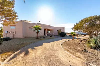 25617 W Quails Nest Lane, Wittmann, AZ 85361 - Photo 11