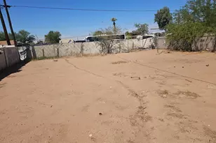 2012 N 24th Pl, Phoenix, AZ 85008 - Photo 9