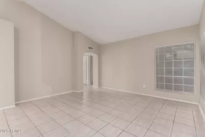 8802 W Townley Avenue W, Peoria, AZ 85345 - Photo 5