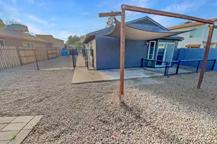 908 E Wahalla Ln, Phoenix, AZ 85024 - Photo 9