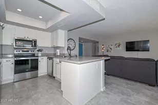 9505 W McRae Way, Peoria, AZ 85382 - Photo 3