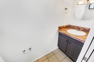 8605 N 67th Ln, Peoria, AZ 85345 - Photo 7